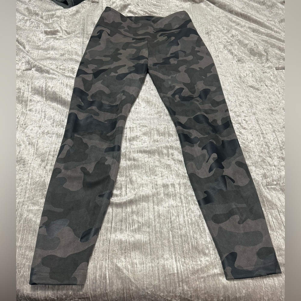 White House Black Market Runway Leggings